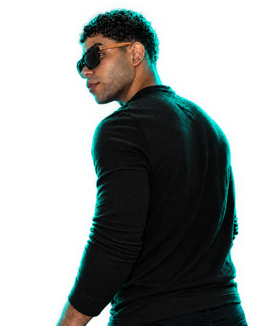 Thalis, de perfil